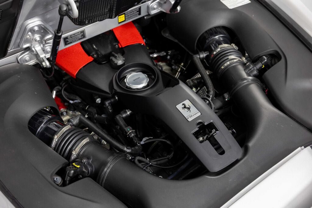 Used 2022 Ferrari F8 Tributo RWD image 57