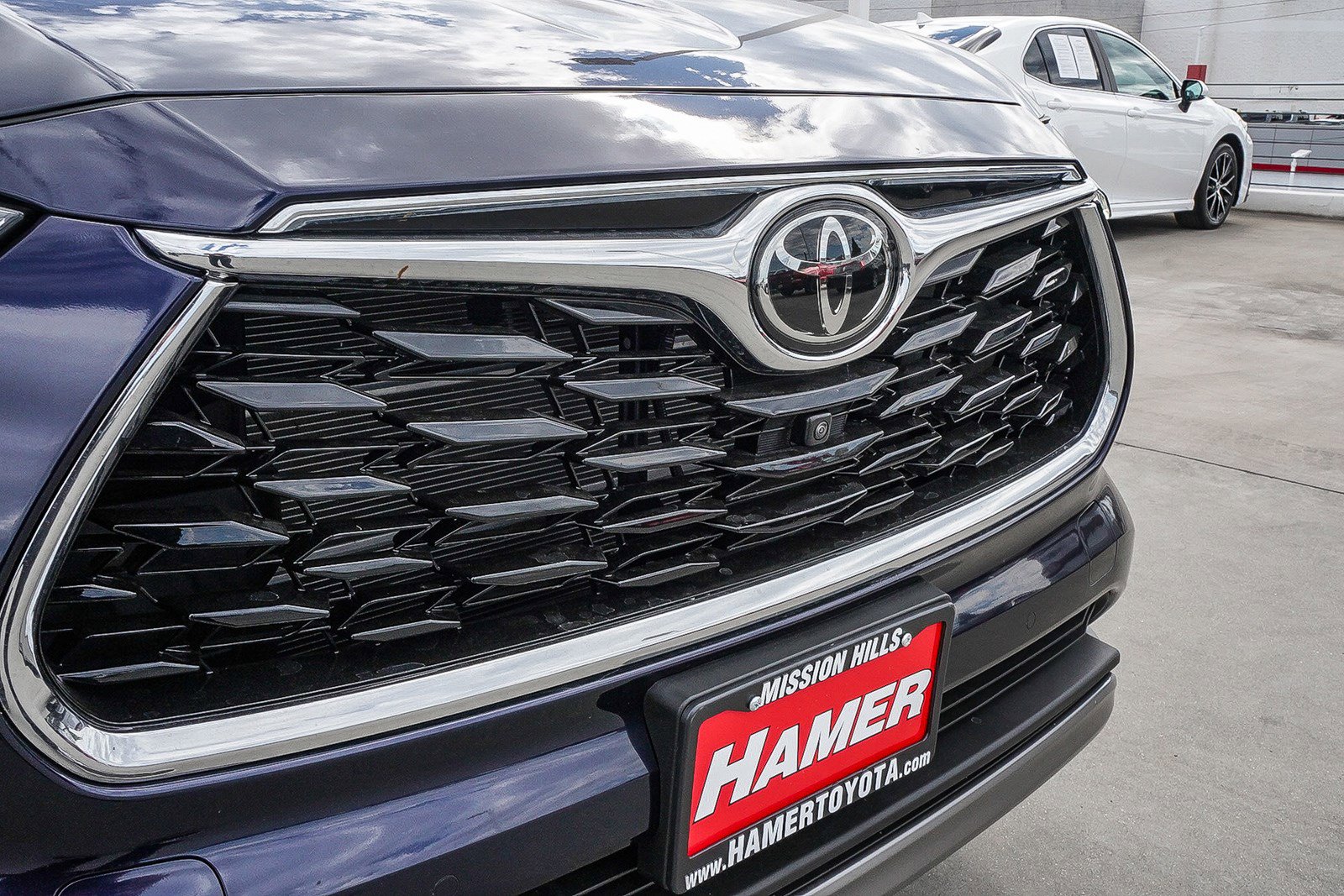 New 2025 Toyota Highlander Platinum image 12