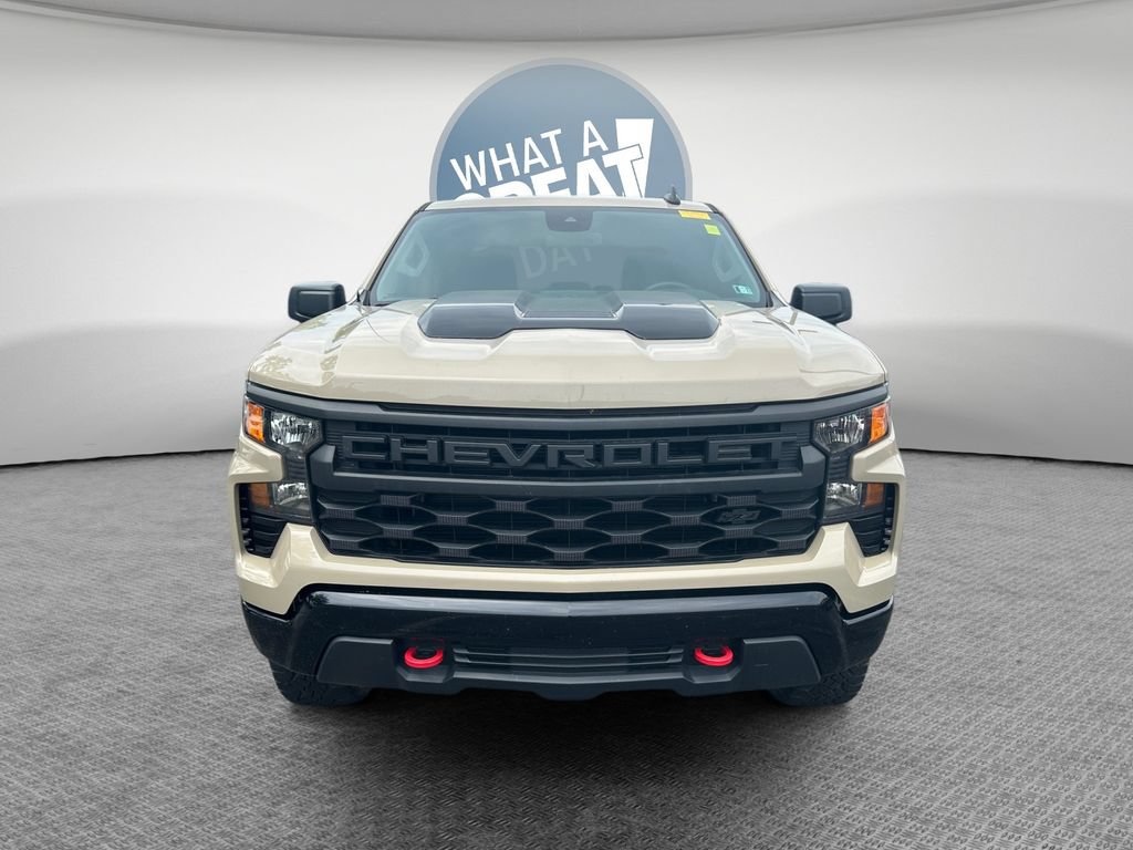 Used 2022 Chevrolet Silverado 1500 Custom Trail Boss w/ LPO, Dark Essentials Package AWD/4WD image 9