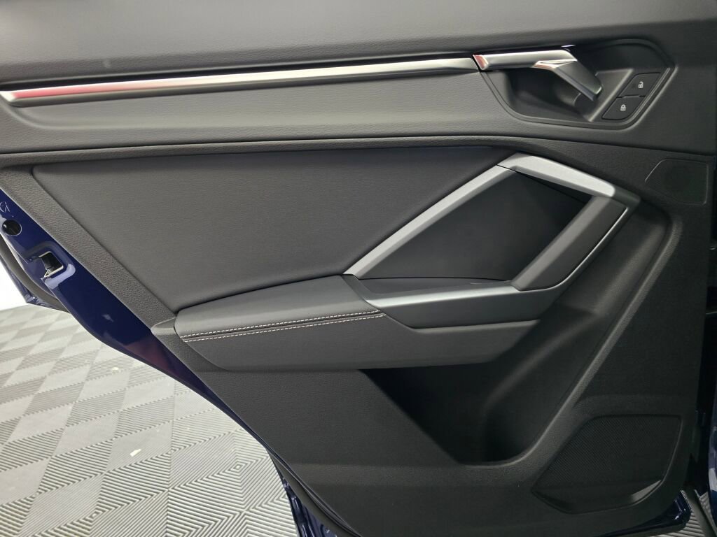 New 2025 Audi Q3 2.0T Premium image 20