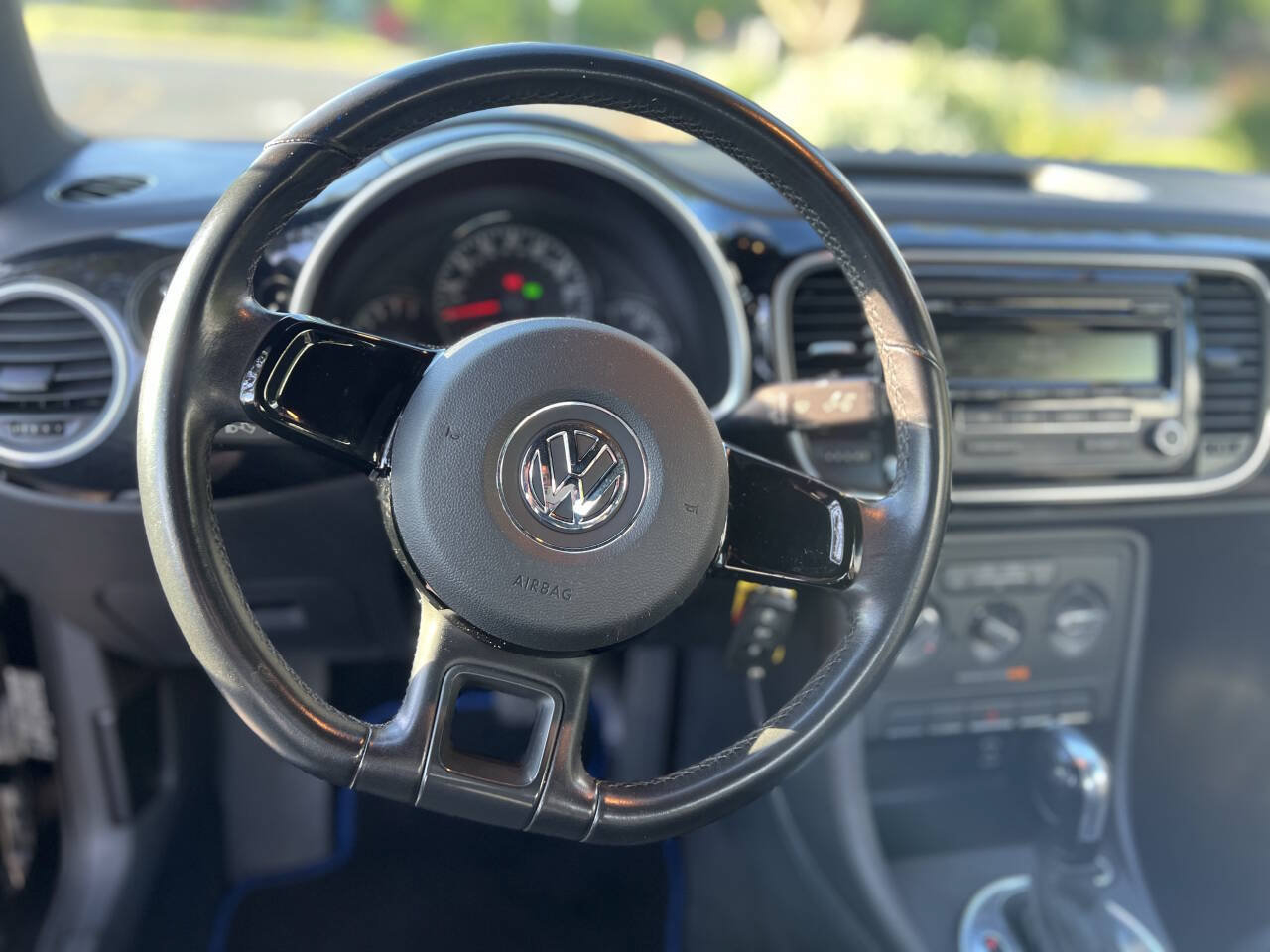 Used 2012 Volkswagen Beetle 2.5 FWD image 17
