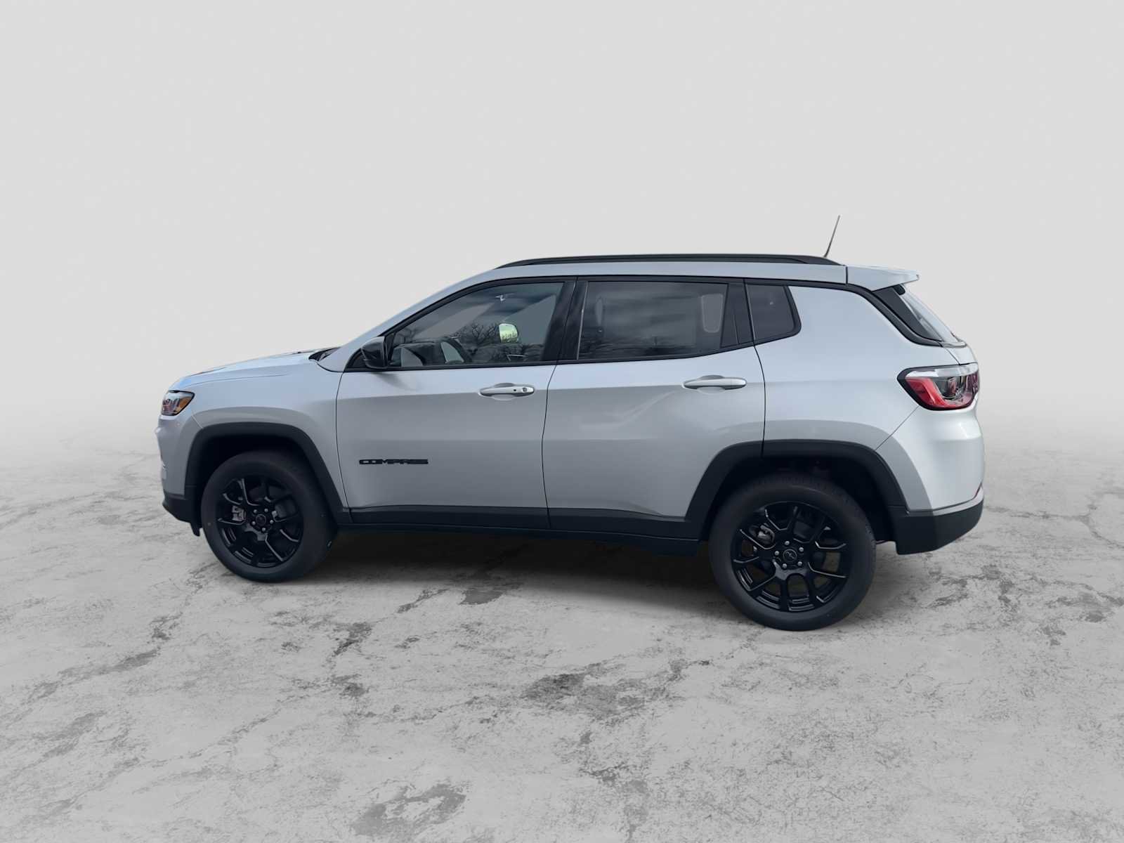 New 2026 Jeep Compass Latitude image 5