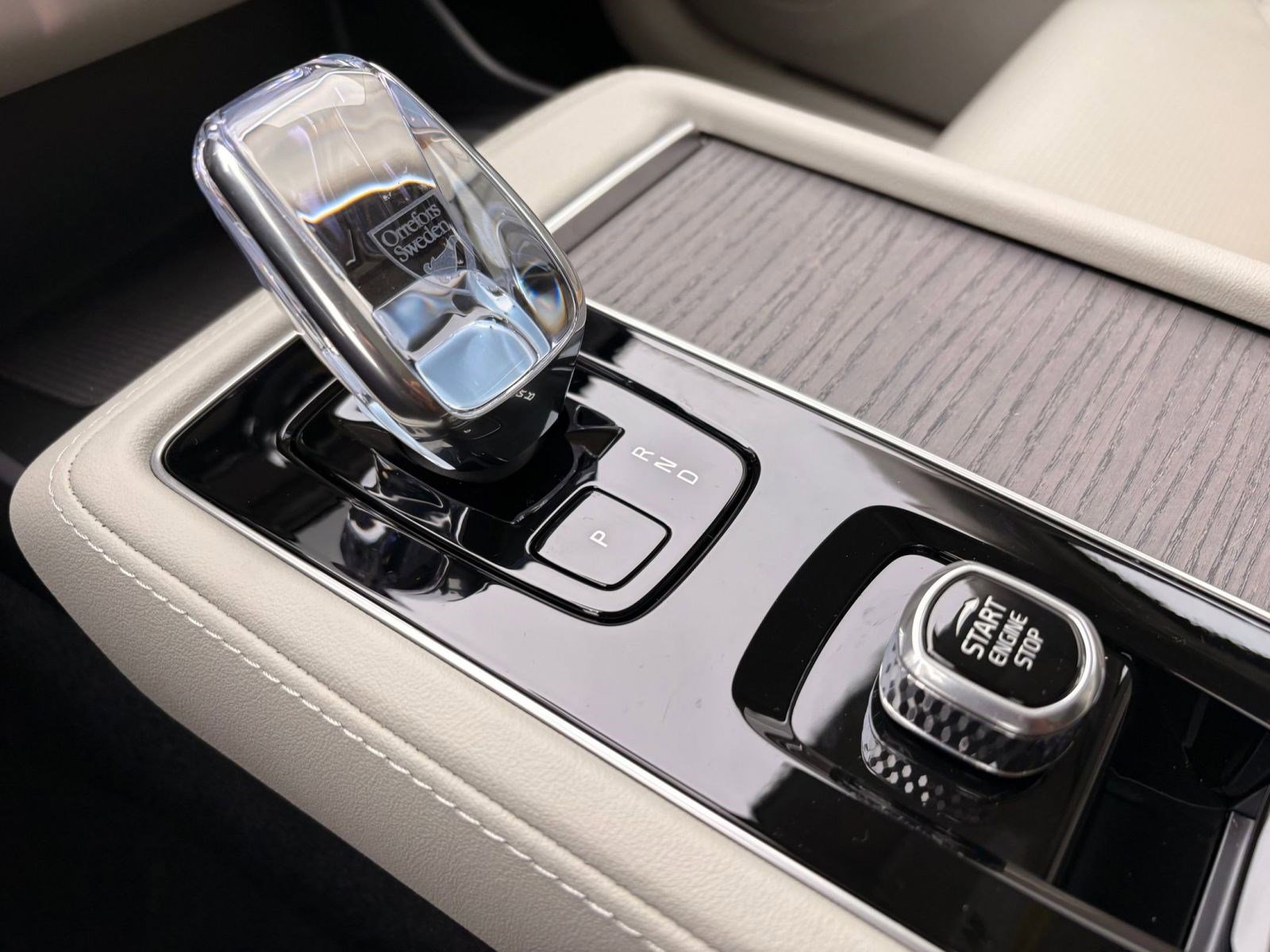 Used 2026 Volvo XC90 B6 Ultra w/ Protection Package image 18