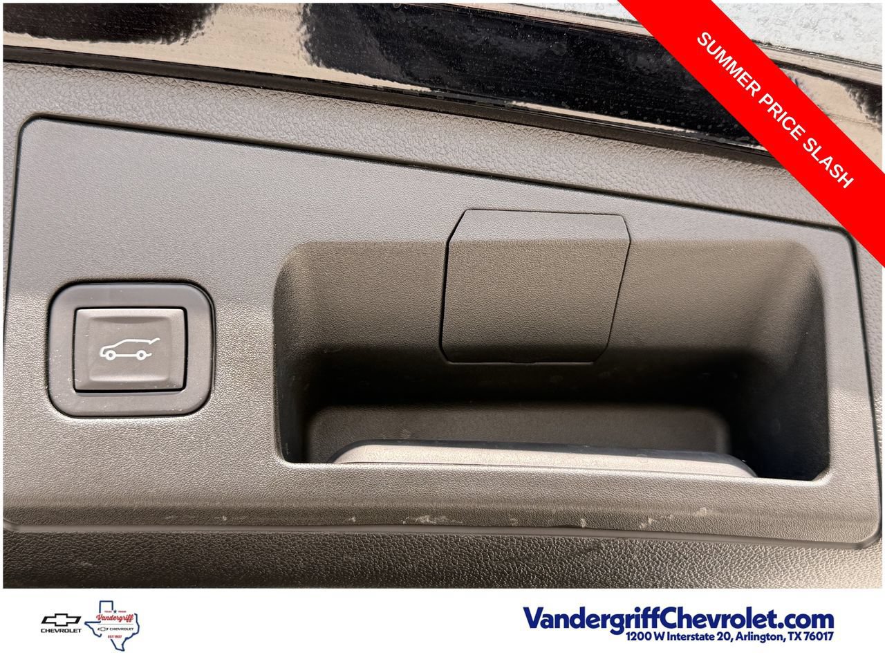 Used 2025 Cadillac XT4 Sport FWD image 29