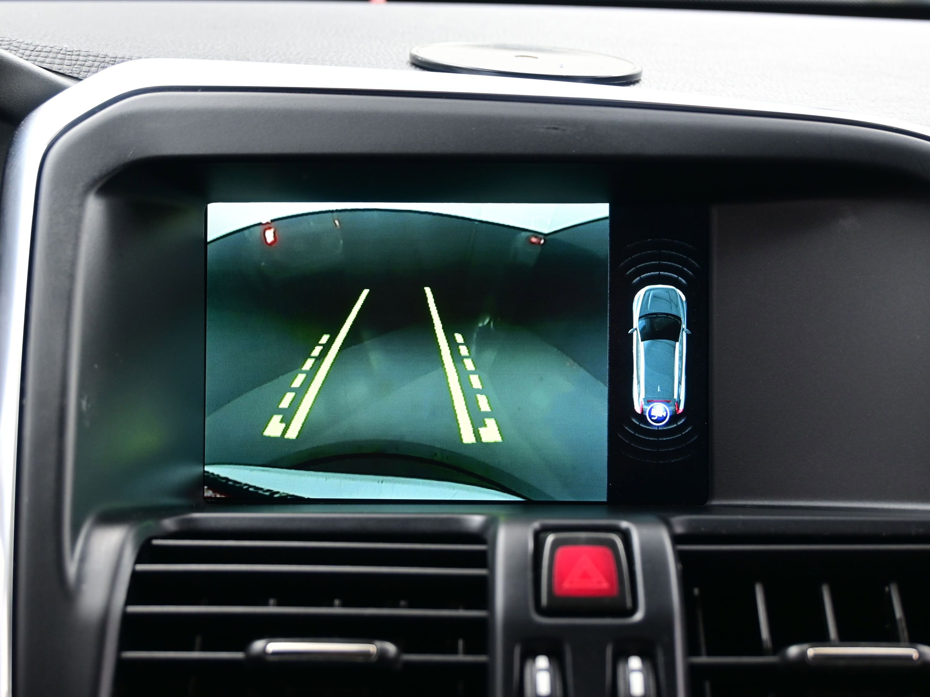 Used 2017 Volvo XC60 T5 Dynamic w/ Preferred Option Package image 19