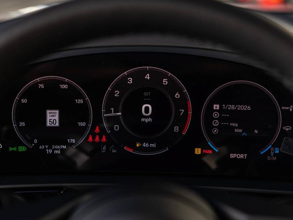 Certified 2026 Porsche Cayenne AWD/4WD image 40