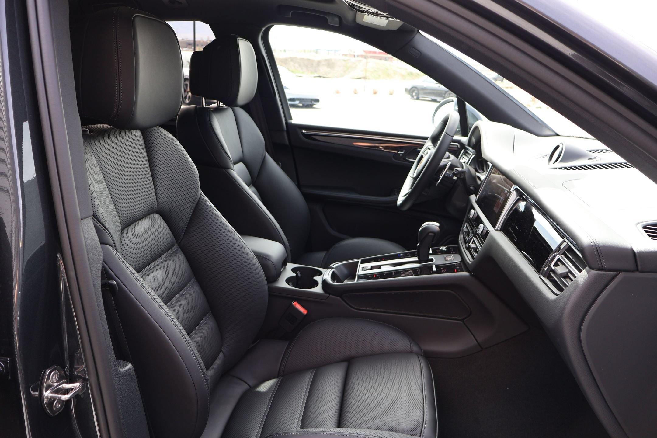 New 2026 Porsche Macan S AWD/4WD image 25