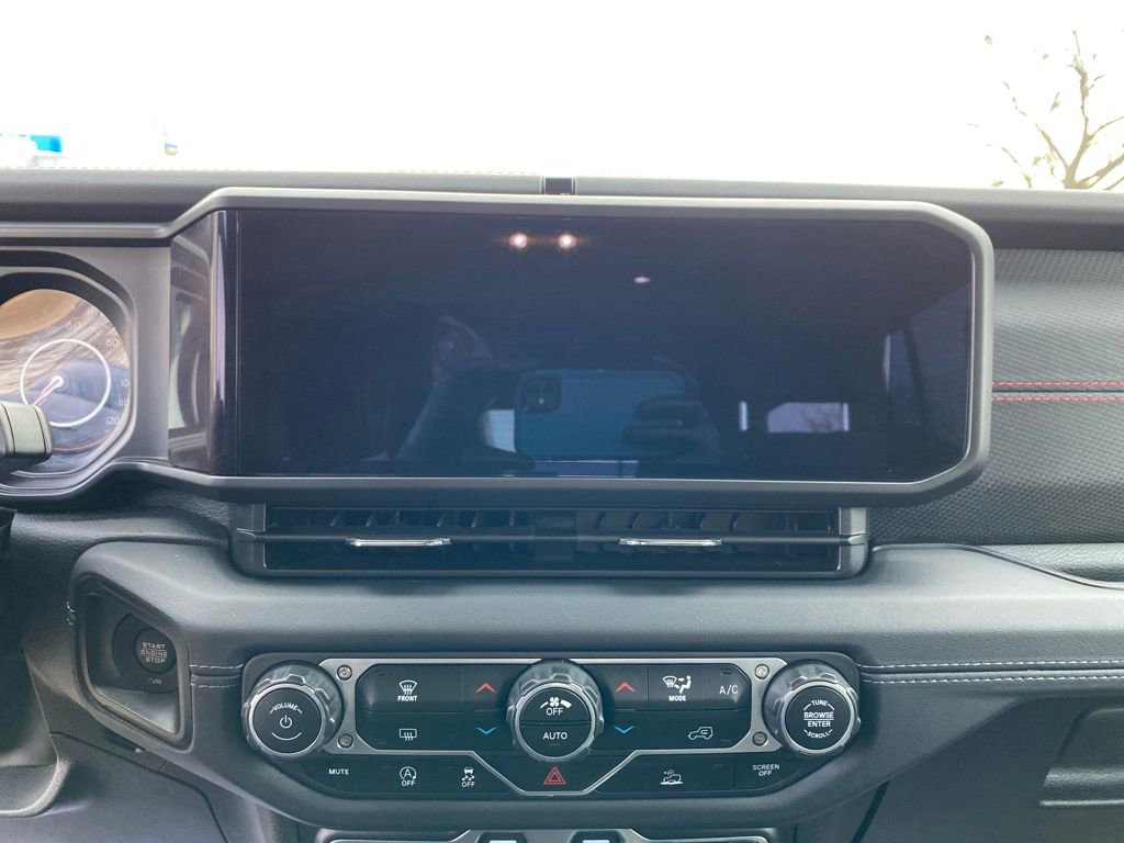 Used 2024 Jeep Wrangler Rubicon image 26