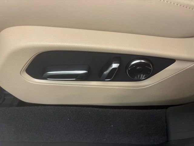 Certified 2025 Acura TLX w/ Technology Package image 11