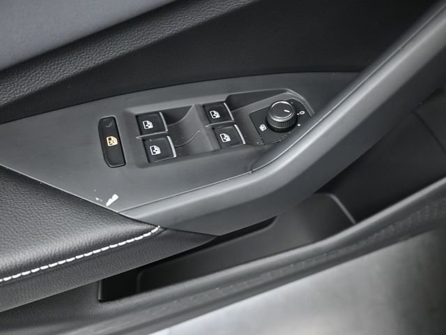 New 2026 Volkswagen Jetta SE FWD image 13