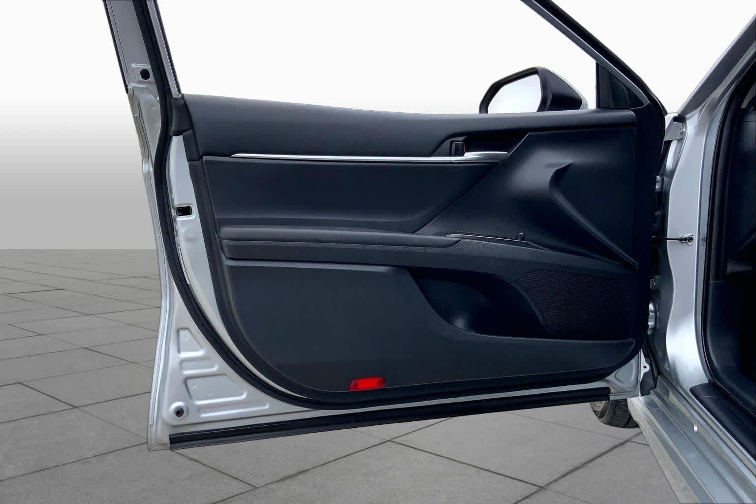 Used 2024 Toyota Camry SE FWD image 21