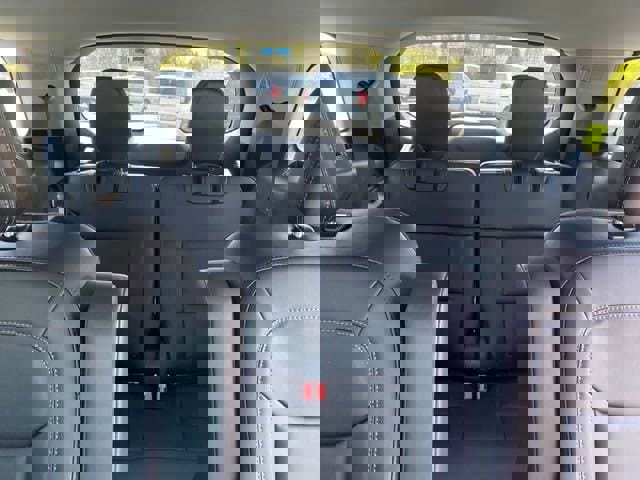 New 2024 Ford Explorer XLT w/ Equipment Group 202A image 32