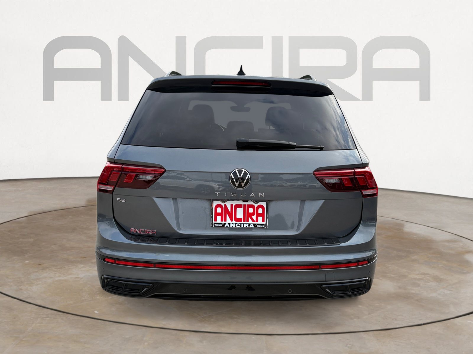 Used 2023 Volkswagen Tiguan SE R-Line FWD image 10