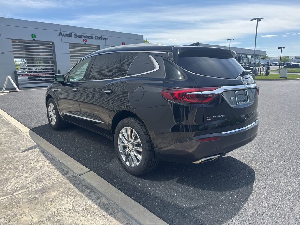 Used 2021 Buick Enclave Essence w/ Sound and Sites Package AWD/4WD image 29