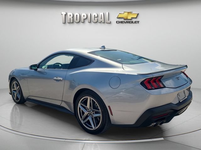 Used 2024 Ford Mustang GT RWD image 3
