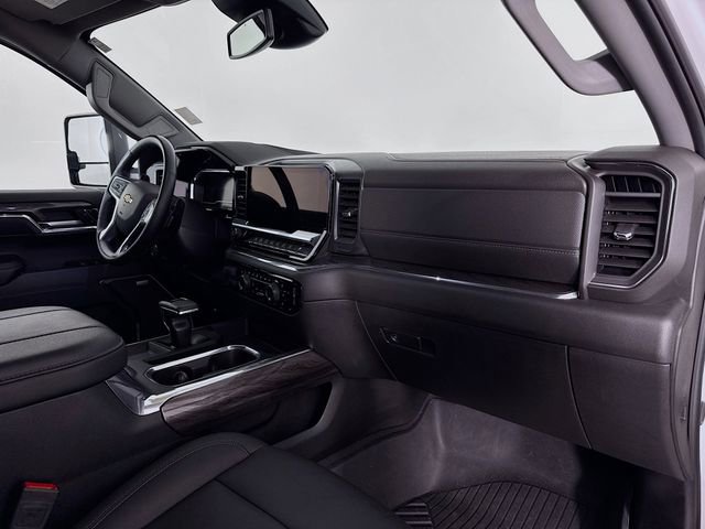 Used 2024 Chevrolet Silverado 1500 LTZ image 30