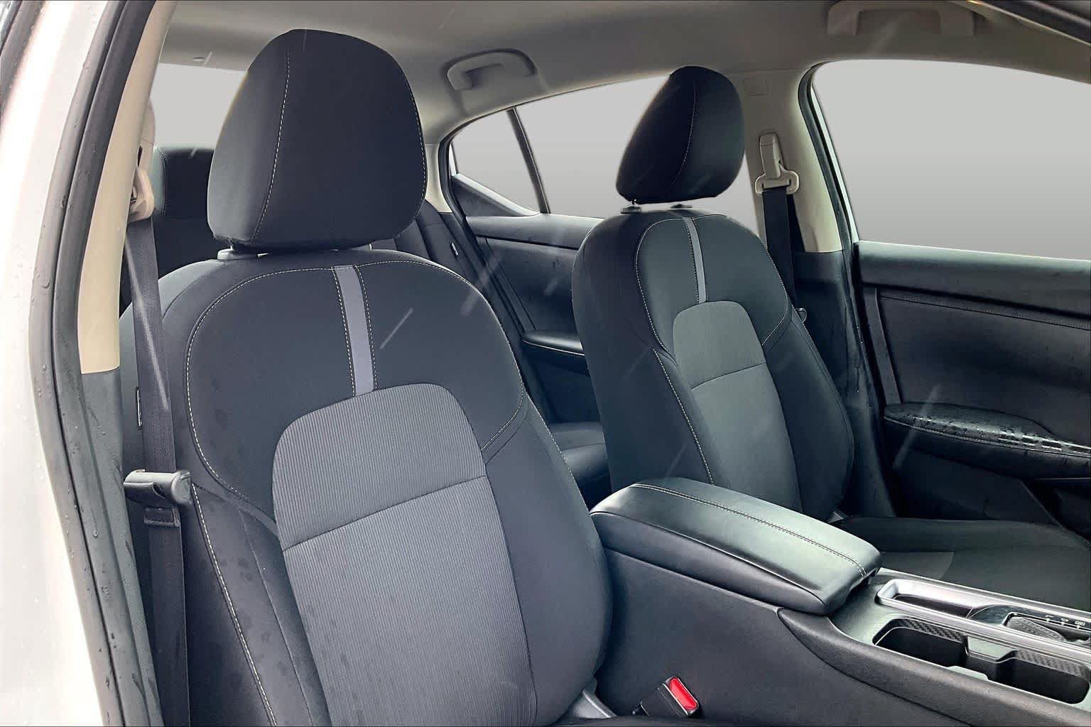 Certified 2024 Nissan Sentra SV FWD image 9