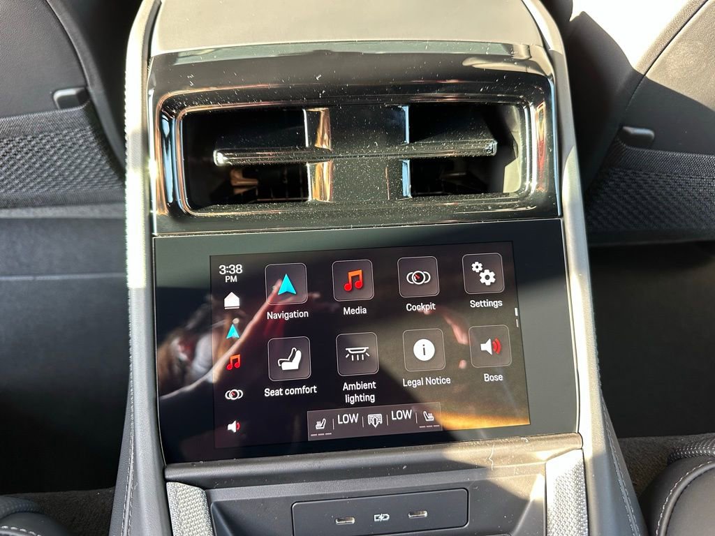 Used 2026 Porsche Panamera RWD image 38