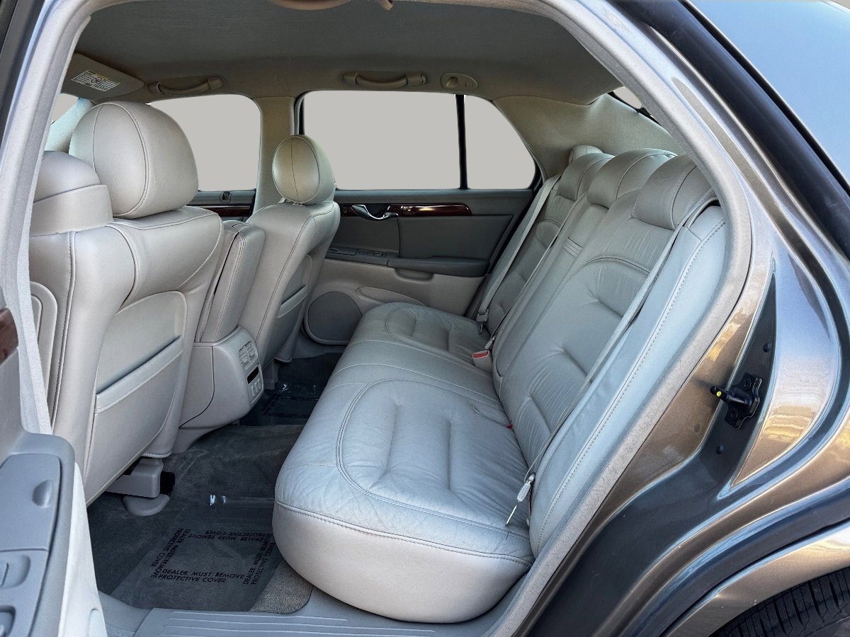 Used 2002 Cadillac De Ville w/ Comfort/Convenience Pkg image 15