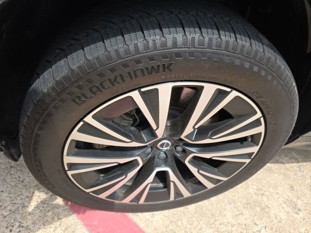 Used 2023 Volvo XC90 T8 Plus AWD/4WD image 10