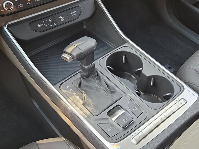Used 2025 Kia Carnival FWD image 27