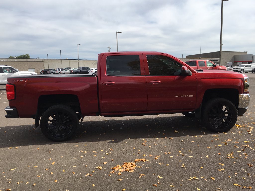 Used 2018 Chevrolet Silverado 1500 LT w/ All Star Edition AWD/4WD image 8