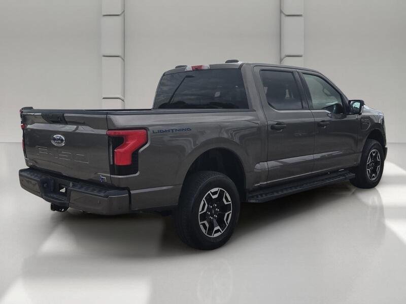 Used 2023 Ford F150 Lightning XLT AWD/4WD image 5