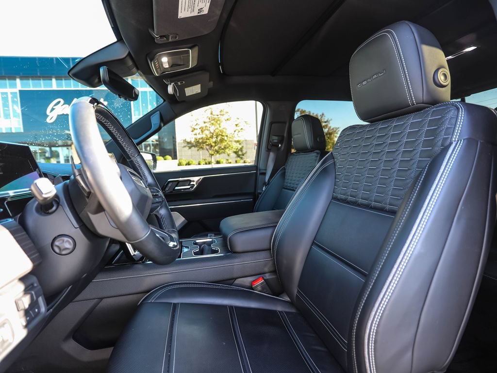 Used 2025 GMC Sierra EV Denali AWD/4WD image 11