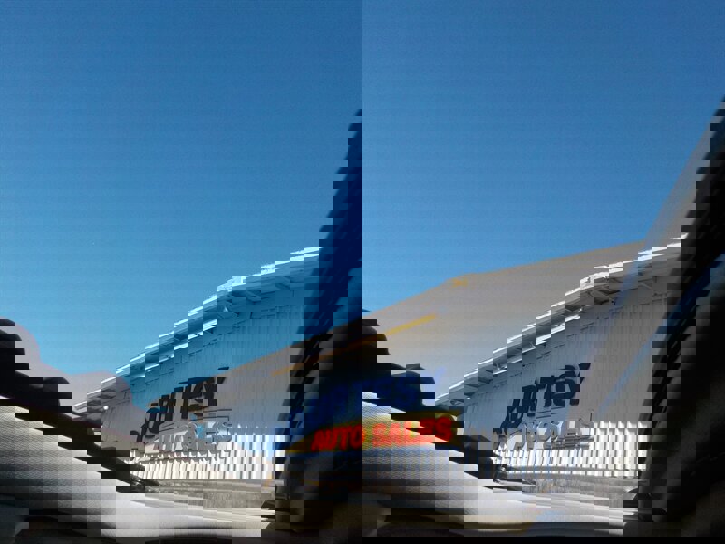 Used 2014 Toyota Tundra Limited w/ Limited Premium Package image 8