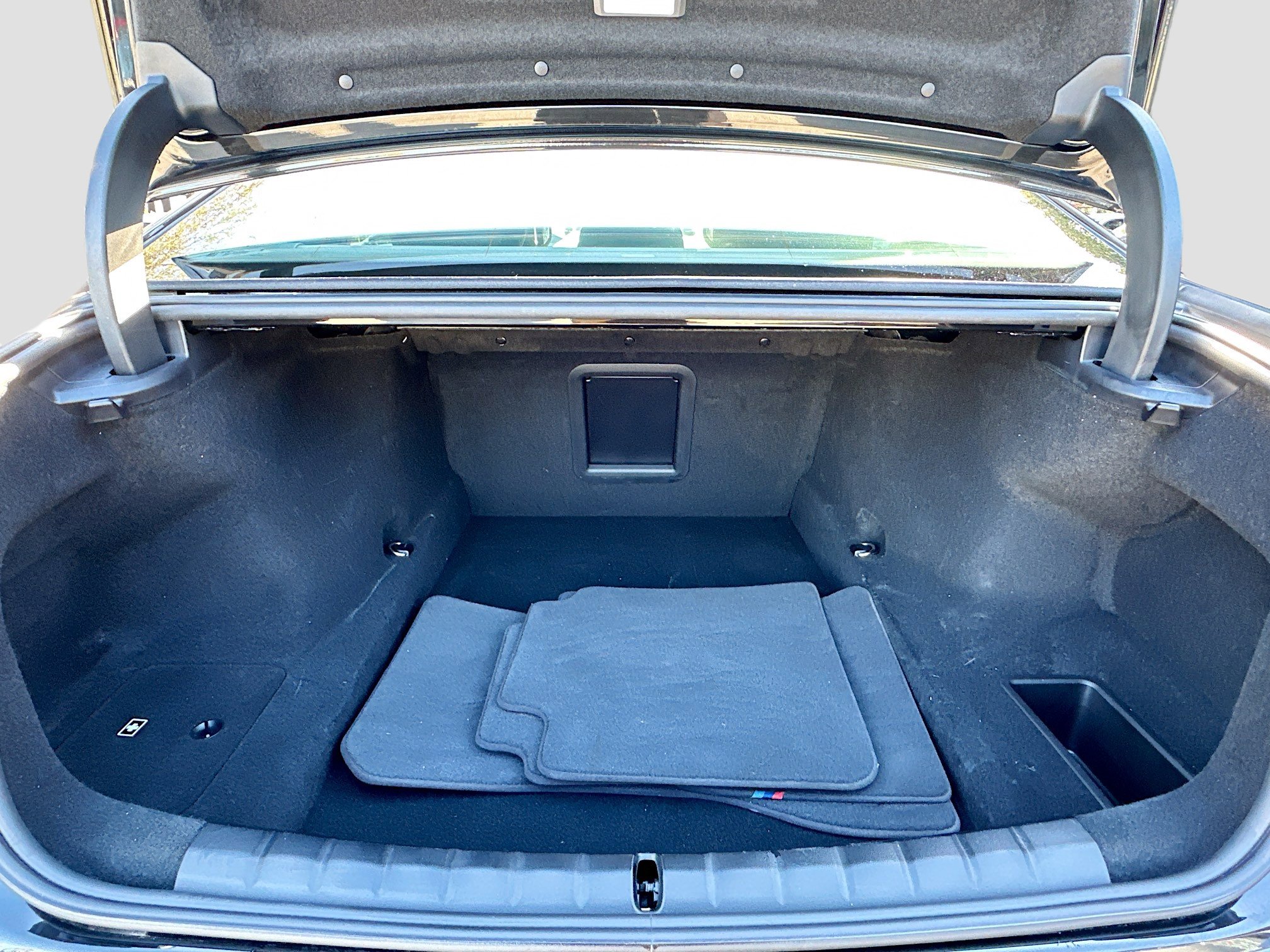 Certified 2024 BMW 740i image 28