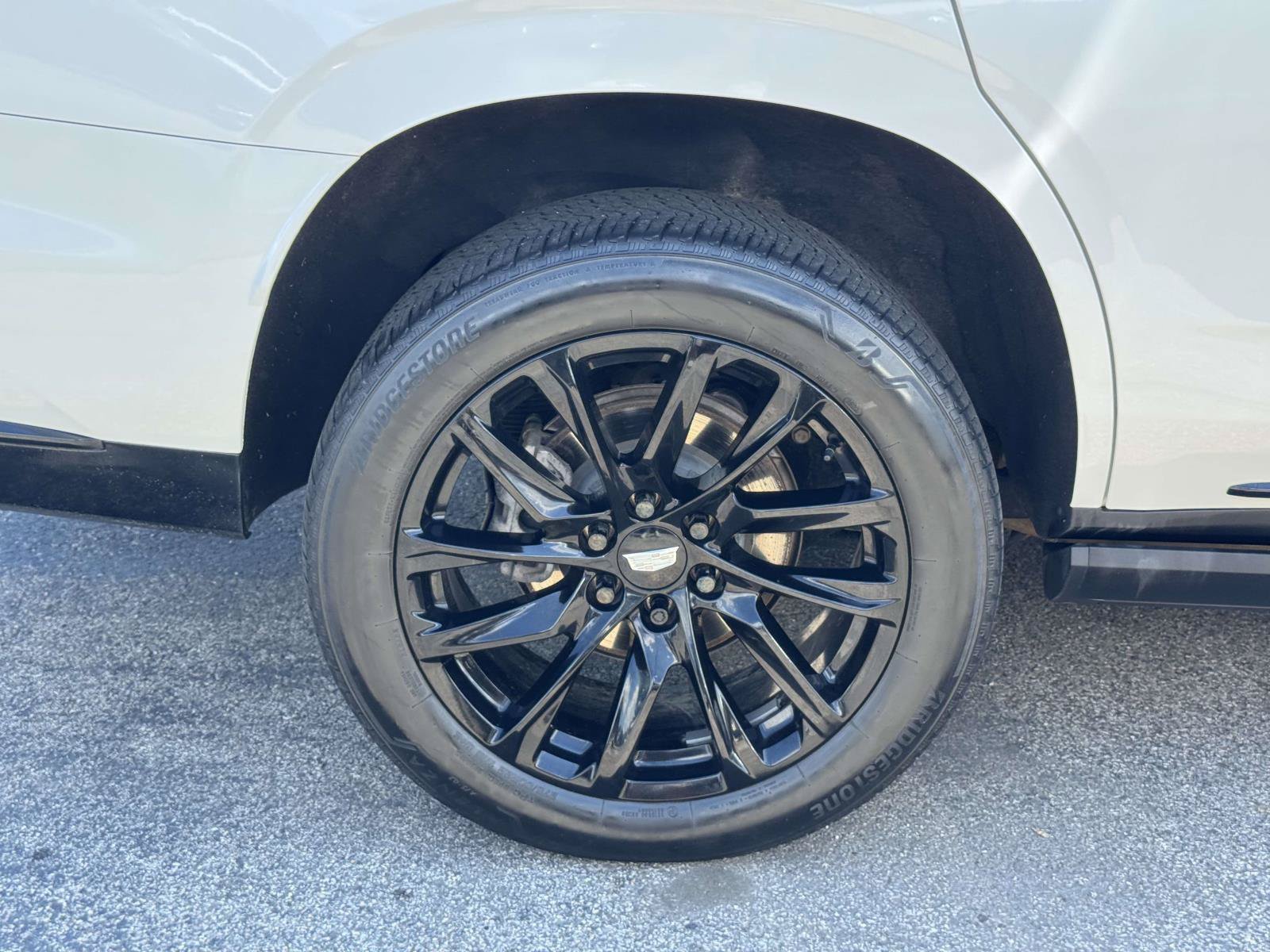 Certified 2023 Cadillac Escalade Sport Platinum w/ LPO, ONYX Package AWD/4WD image 6