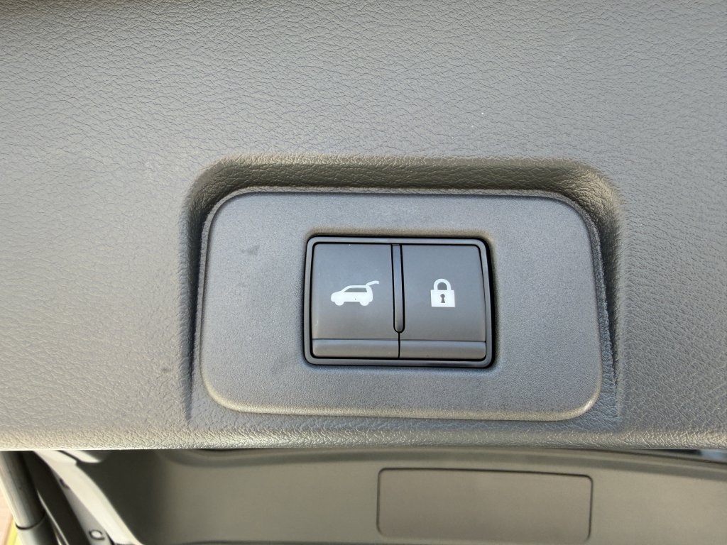 Used 2025 Nissan Rogue Platinum w/ Platinum Premium Package AWD/4WD image 39