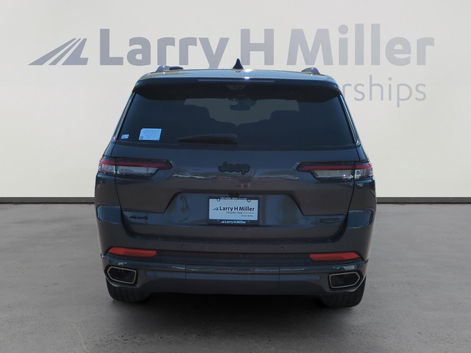 New 2025 Jeep Grand Cherokee L Summit image 4