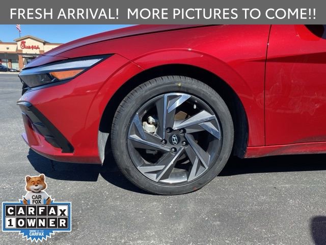 Used 2024 Hyundai Elantra SEL w/ Convenience Package image 10