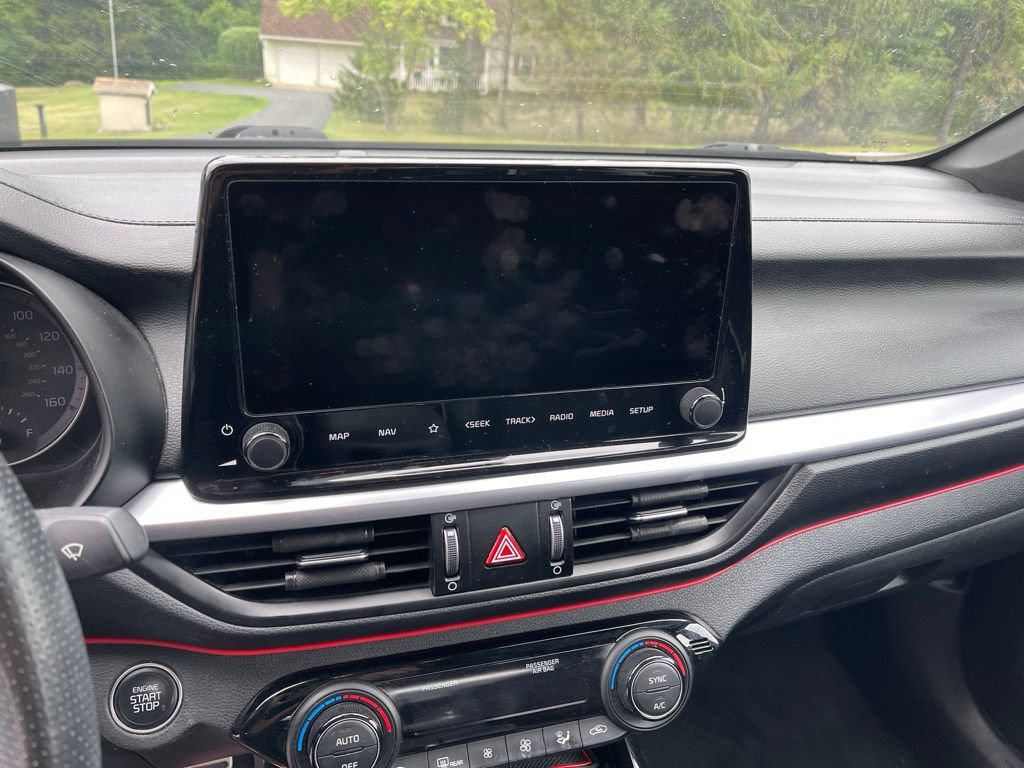 Used 2022 Kia Forte GT-Line FWD image 9