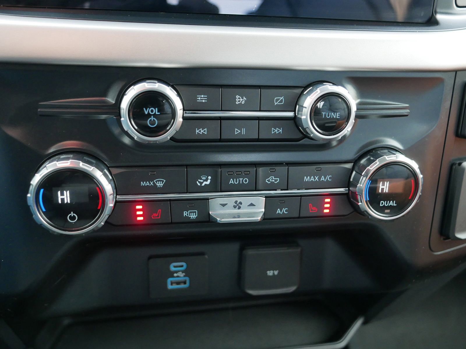 Certified 2021 Ford F150 XLT w/ Equipment Group 302A High image 27