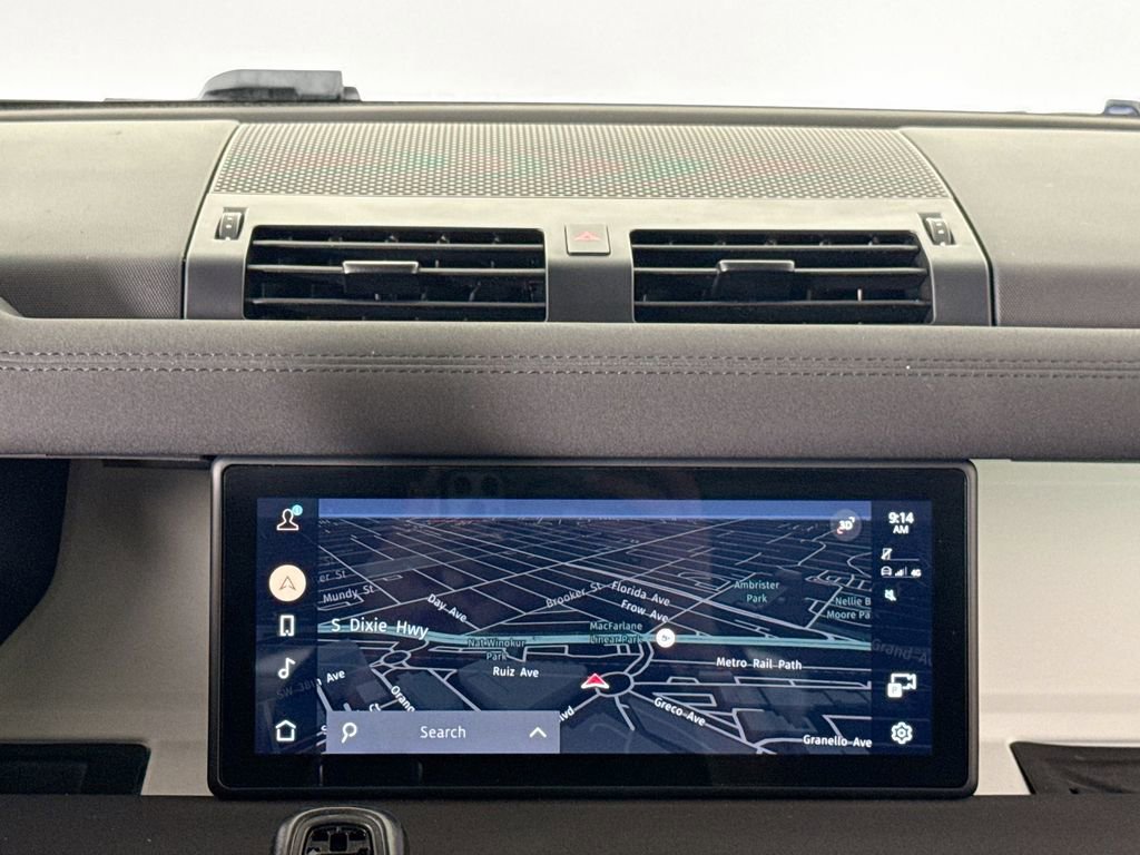 Used 2023 Land Rover Defender 110 S image 24