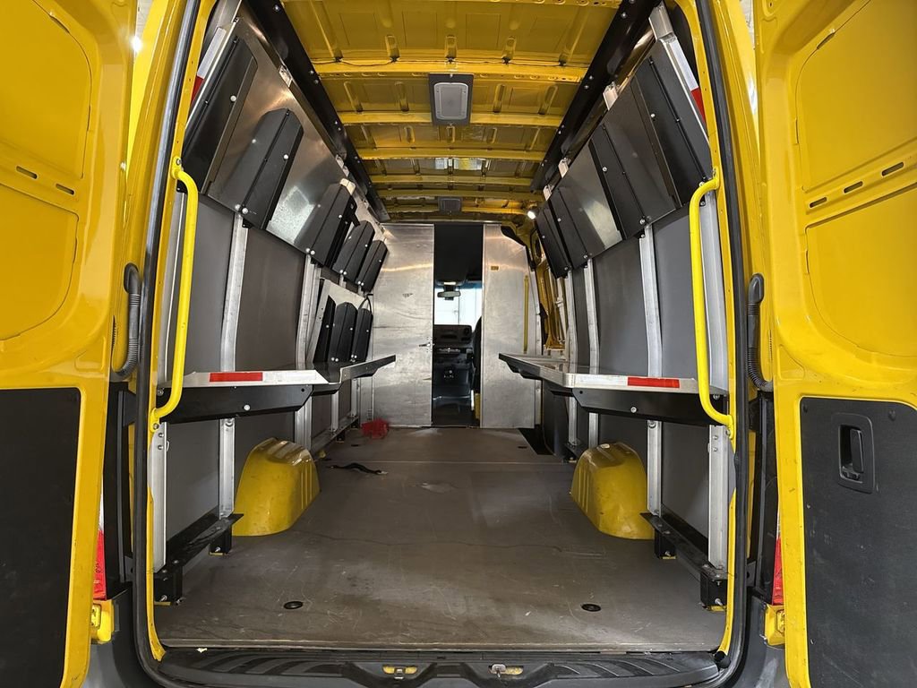 Used 2020 Mercedes-Benz Sprinter 2500 image 23