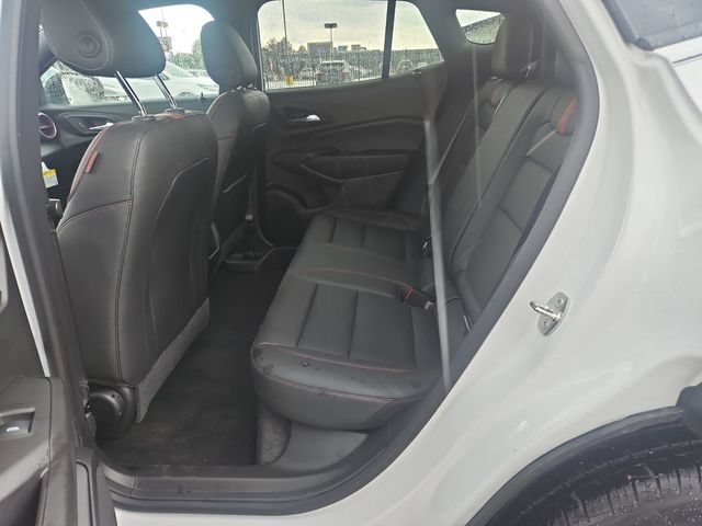 Used 2024 Chevrolet Trax RS w/ Sunroof Package FWD image 26