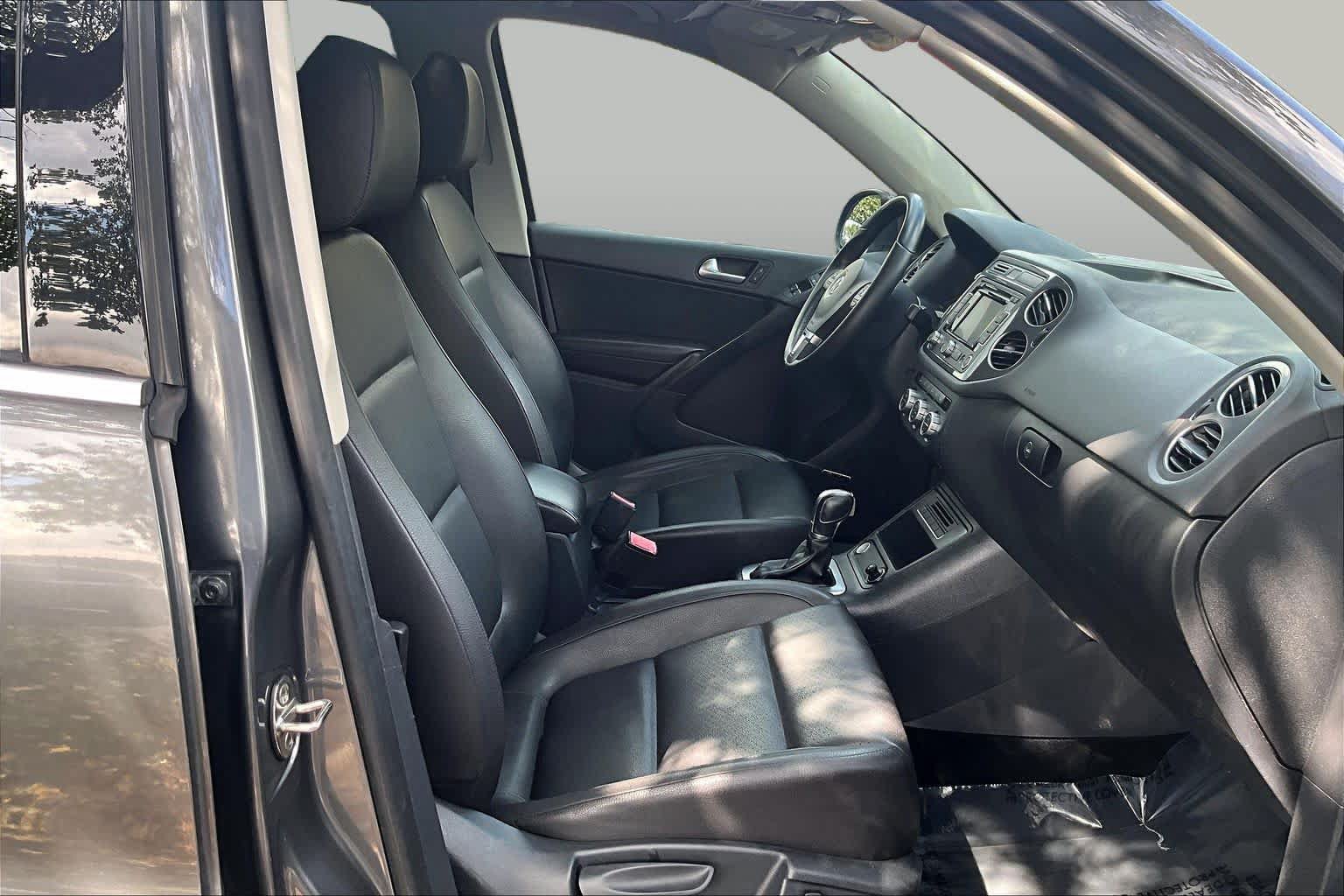 Used 2014 Volkswagen Tiguan SEL FWD image 8