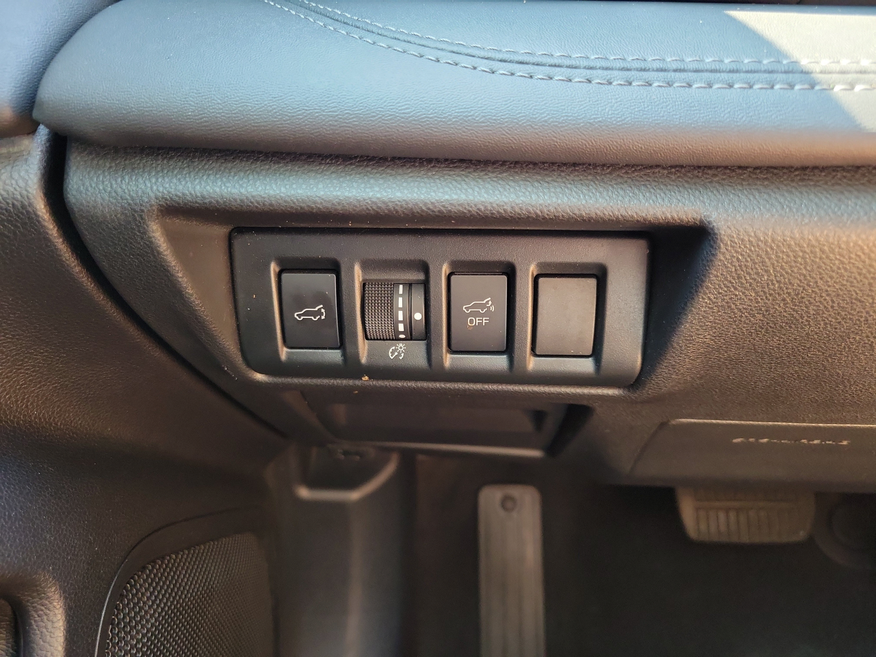 Used 2023 Subaru Outback Limited AWD/4WD image 16