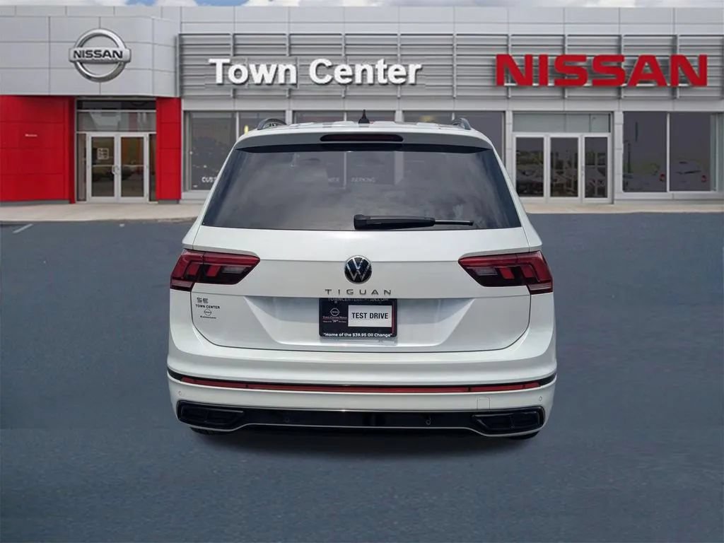 Used 2022 Volkswagen Tiguan SE R-Line FWD image 6