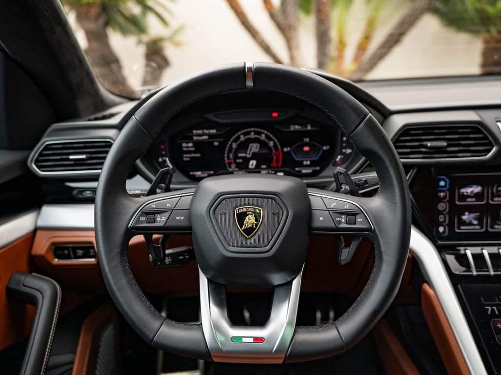 Used 2024 Lamborghini Urus S AWD/4WD image 17