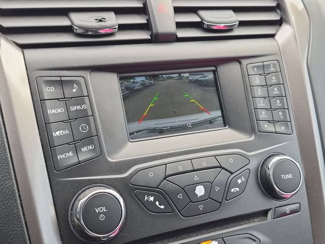 Used 2017 Ford Fusion SE FWD image 13