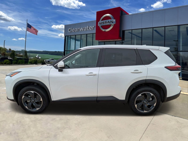Used 2024 Nissan Rogue SV AWD/4WD image 8