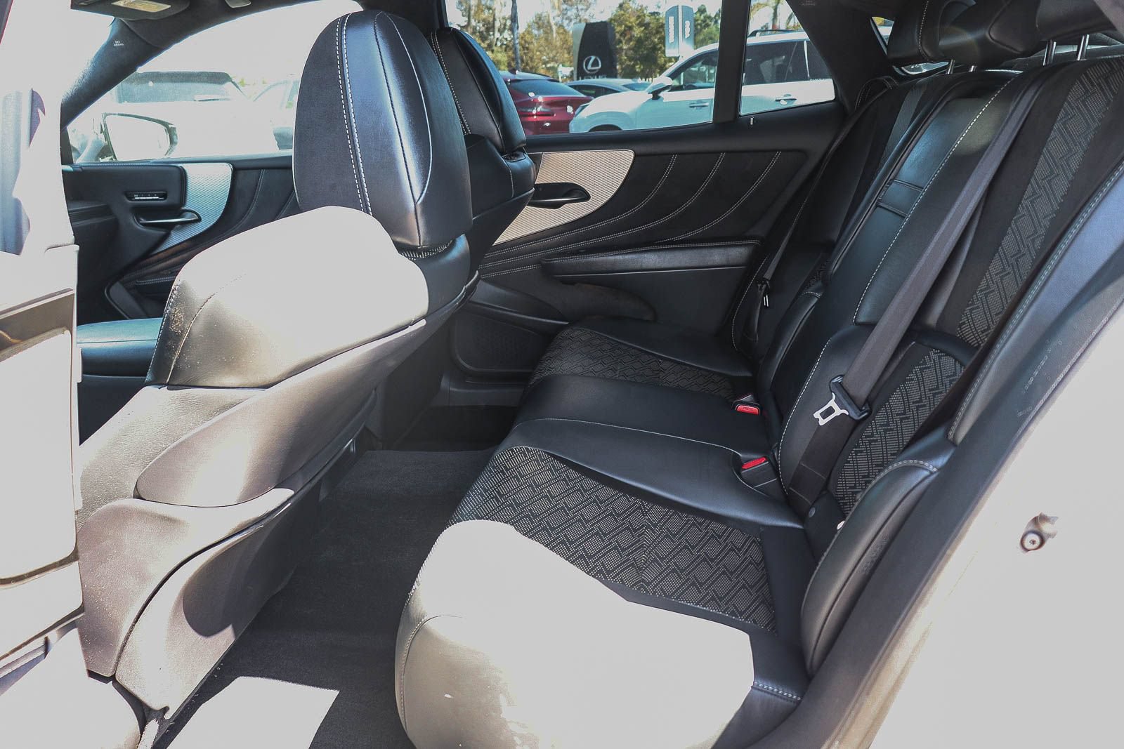 Used 2018 Lexus LS 500 F Sport w/ Accessory Package (Z2) RWD image 20