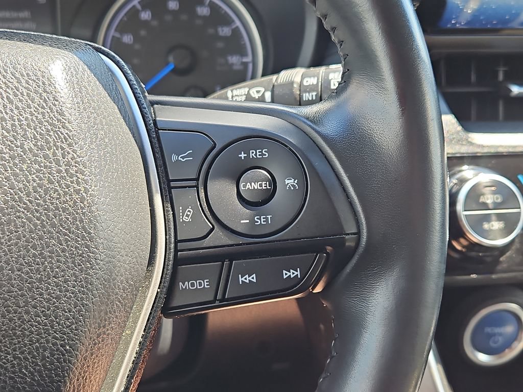 Used 2021 Toyota Venza LE w/ Carpet Mat Package (TMS) AWD/4WD image 24