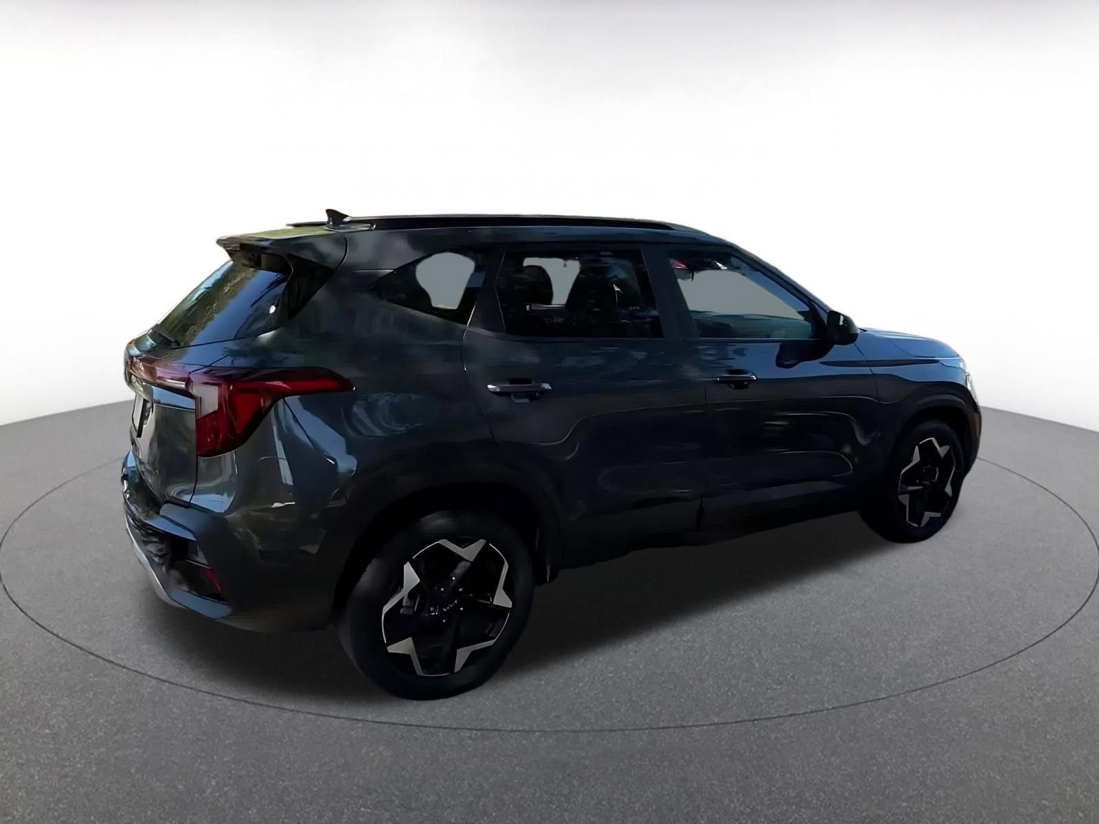 Used 2025 Kia Seltos S FWD image 15
