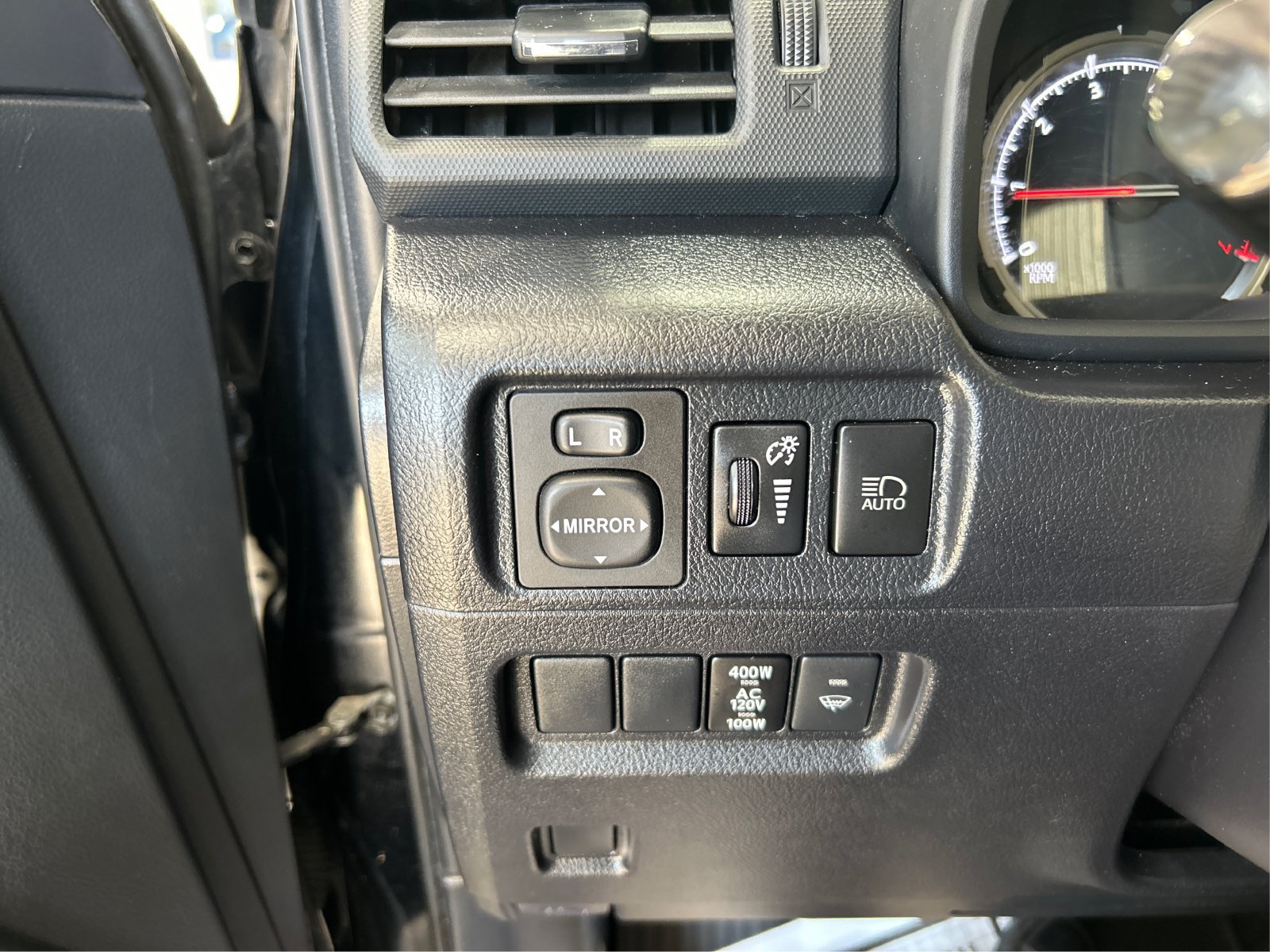 Used 2023 Toyota 4Runner TRD Off-Road Premium w/ Moonroof Package AWD/4WD image 30
