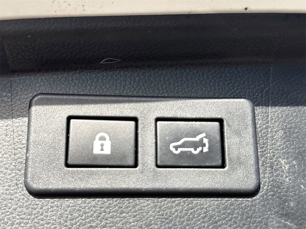 Used 2020 Subaru Outback Limited w/ Popular Package #2 image 9